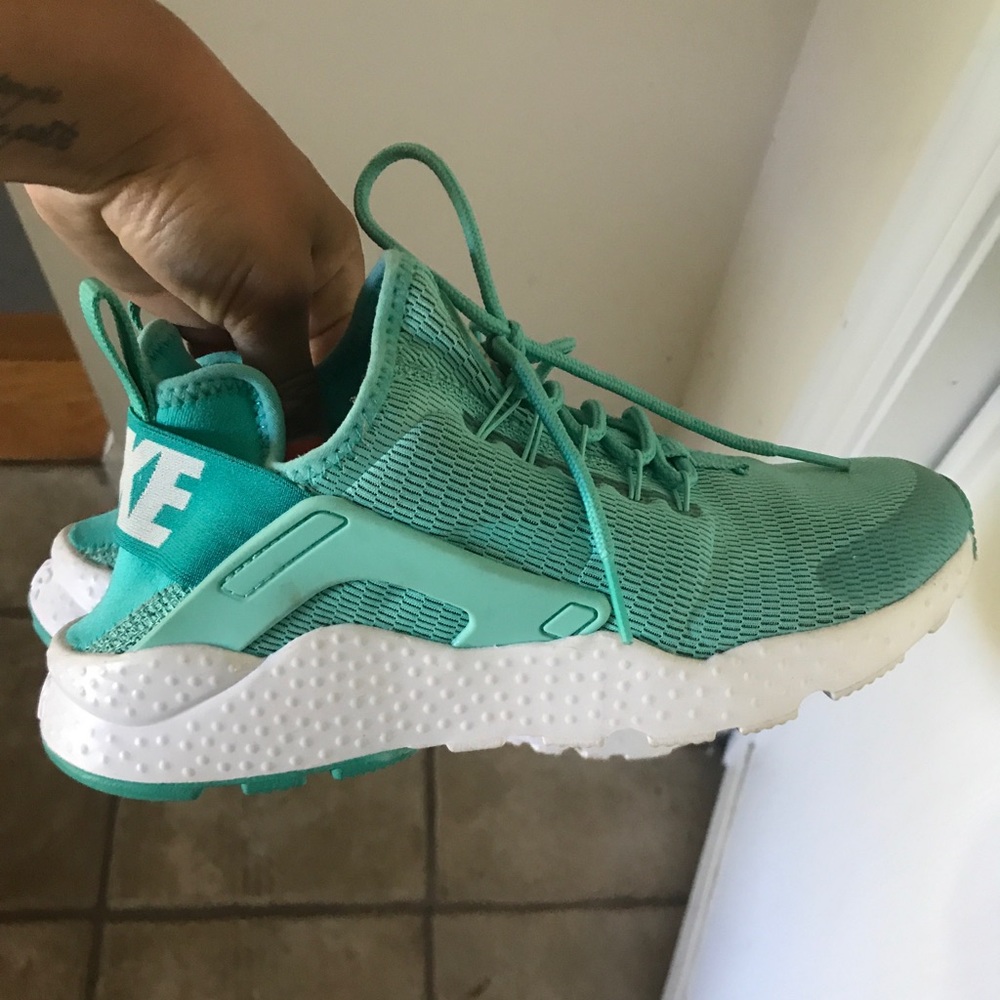 Teal Nike hurraches